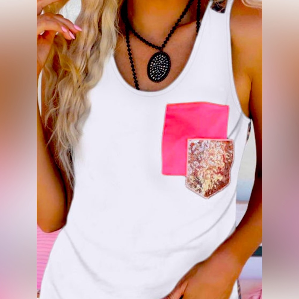NWOT Tank top white with a sequin pocket and leopard print.